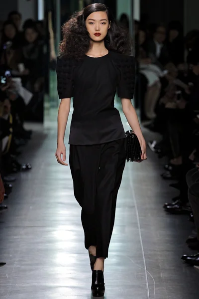 Look 18